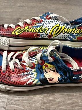 Converse Wonder Woman Shoes Size 8